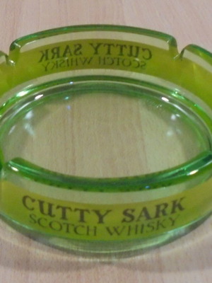 Cutty Sark scotch whisky διαφημιστικό γυάλινο τασάκι καινούργιο