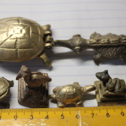 African metal precision scale weights, turtle 5.5x4 cm, 1980