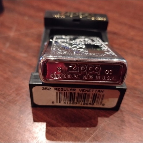 Zippo Venetian 2001 & Satin Chrome 2002 lighters set, collectible