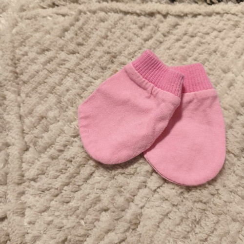 Newborn mittens pink like new