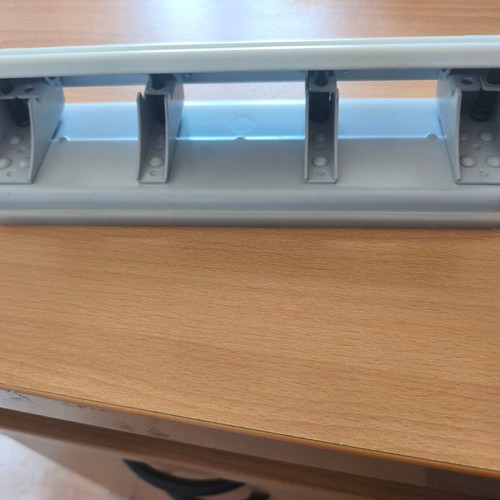 Kanex 2040 4-Hole Punch with Guide for 16 Sheets like new