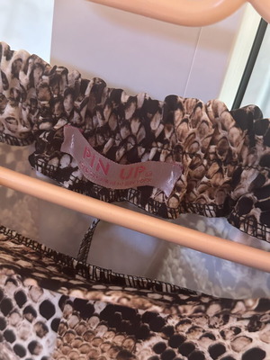 Pin Up pants like new, medium size, multicolor pattern