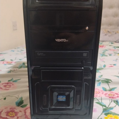 Vendo desktop computer with camera, 4 speakers and woofer