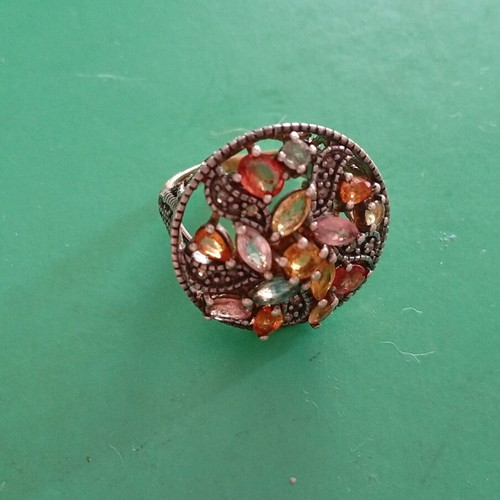 9 Carat Gold Ring like new with precious stones and silver 925
