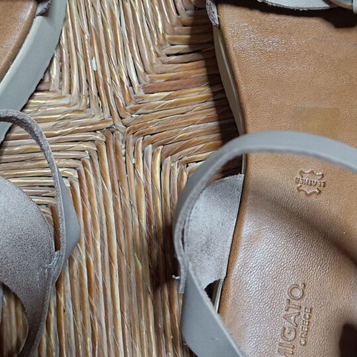Migato beige leather platform sandals size 41 like new