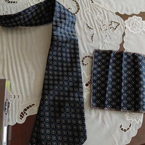 Vintage men's tie and pocket square set, dark blue with geometric pattern