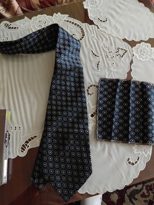Vintage men's tie and pocket square set, dark blue with geometric pattern