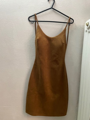 Suede mini κάμελ φόρεμα σαν καινούργιο, μέγεθος XS-S