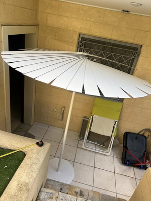 Design umbrella fan style new, white metal frame with base