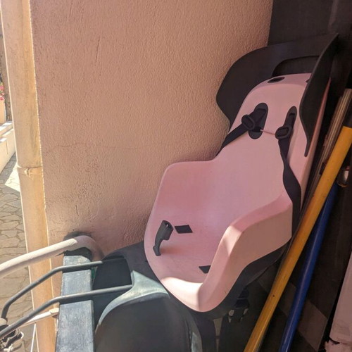 Bobike bicycle seat used, pink, missing rubber base and footrest