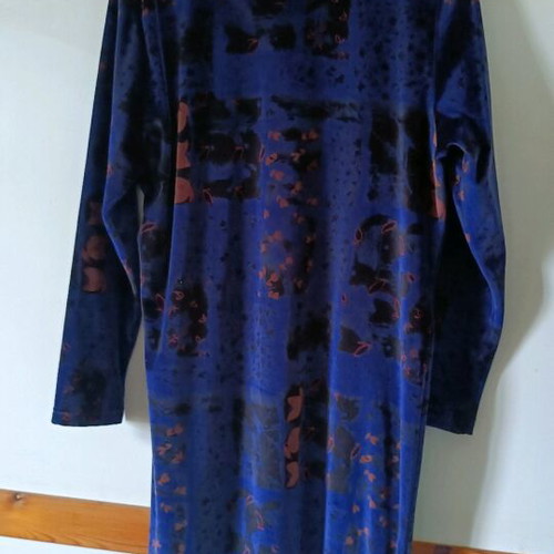 Midi dress blue like new with velvety texture