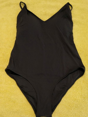 Γυναικείο ολόσωμο μαγιό H&M καινούργιο, μέγεθος M, μαύρο