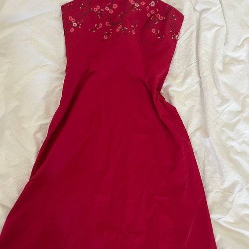 Express embroidered dress like new, plum - 25,00 - Vendora.cy Express embroidered dress like new, plum - 25,00 - Vendora.cy