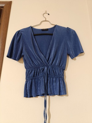 Pink Woman blouse blue, like new, size XS