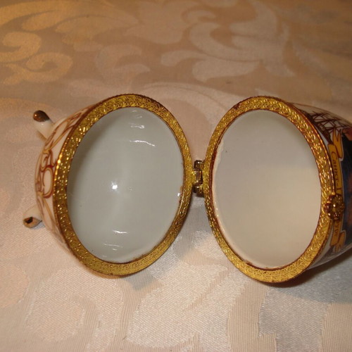 Porcelain decorative egg ACKO used