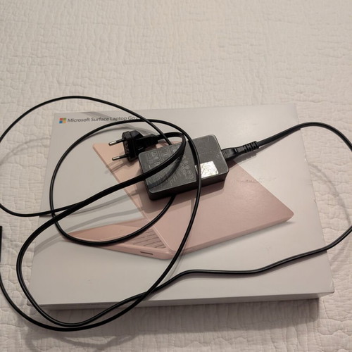 Microsoft Surface Laptop Go 2 12" Core i5 8GB 128GB SSD Rose Gold