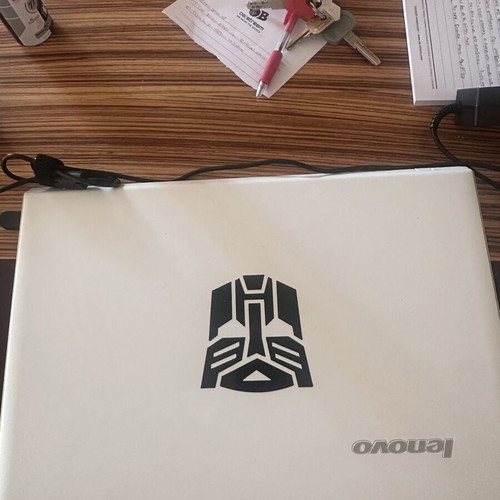 Lenovo laptop like new with Intel Core i7, 16GB RAM, 500GB SSD