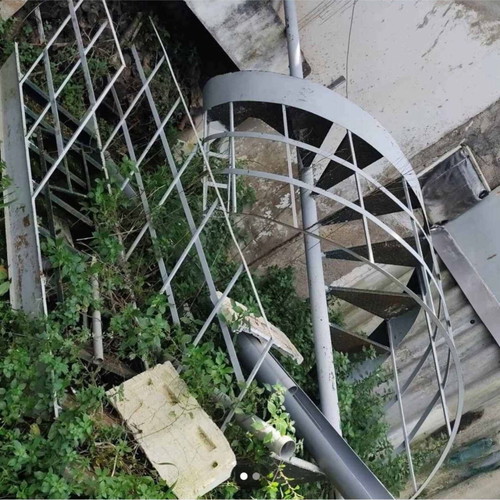 Metal spiral staircase used, 4 meters height, 60 cm width
