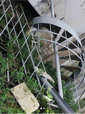 Metal spiral staircase used, 4 meters height, 60 cm width
