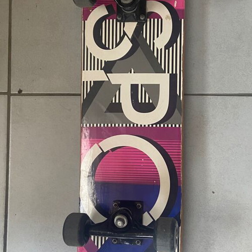 Skateboard like new, almost unused