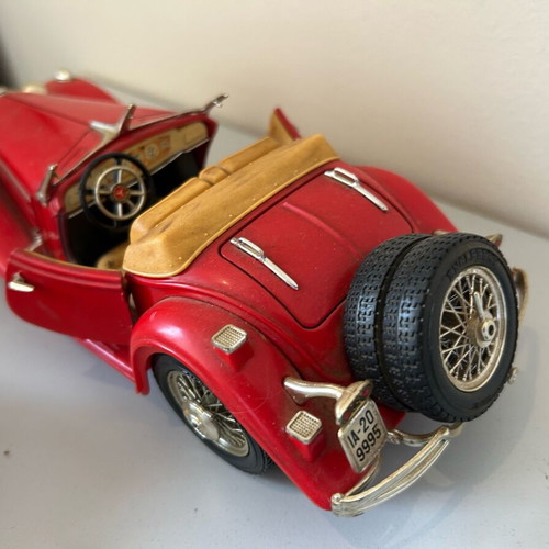 Burago 1/18 Antique Model Cars used, made in Italy