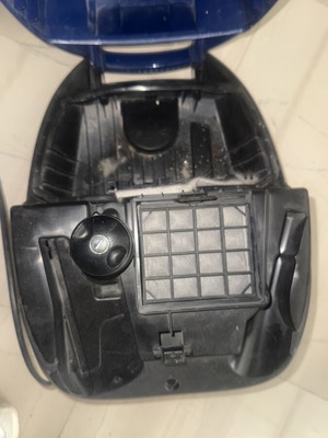 Bosch electric vacuum cleaner