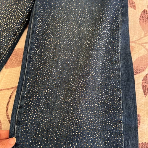 Jeans like new with subtle details, size M