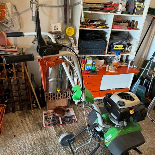 Garden tiller unused