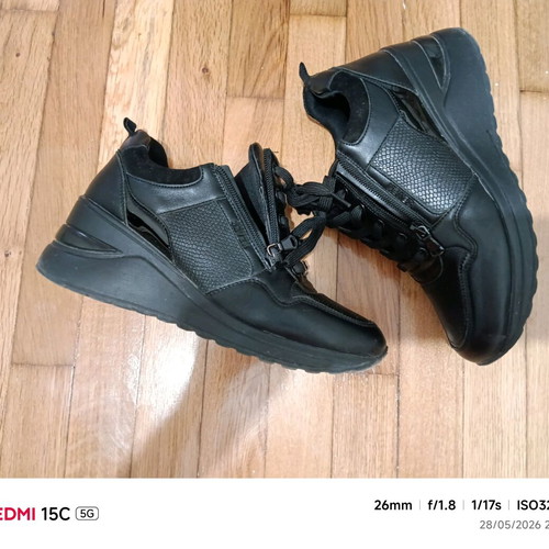 Seven women's shoes like new, size 38, black