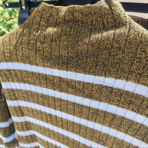 Knitted striped set one size new with elastic waist and mao collar