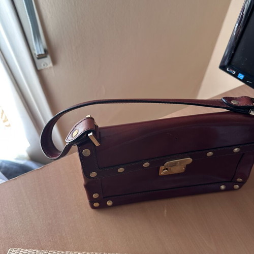 KEM leather handbag used with gold clasp brown