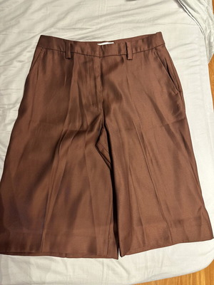 H&M brown bermuda shorts new, size 36