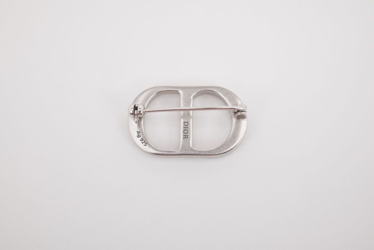 Dior CD Icon Brooch sterling silver and… - € 400,00 - Vendora.cy
