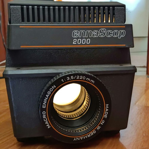 EnnaScop 2000 opaque print projector used, front lamp burnt