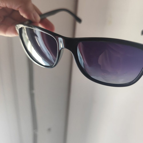 El gio sunglasses with blue lenses