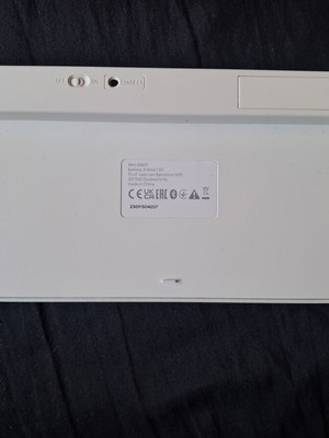 Trust wireless keyboard like new, white Bluetooth