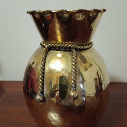 Handmade vintage brass vase like new
