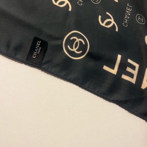 Authentic Chanel Paris scarf like new, black