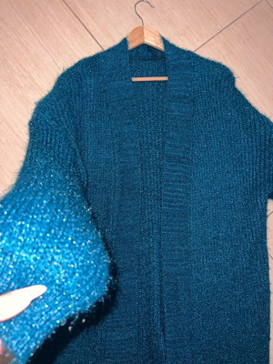 Wool vintage cardigan like new, one size, soft