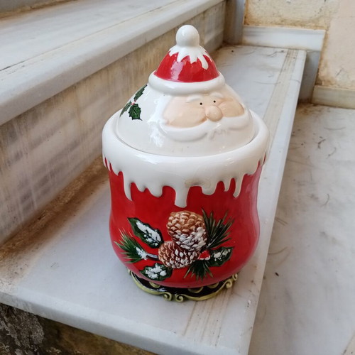 Mandarin Crafts Christmas ceramic cookie jar
