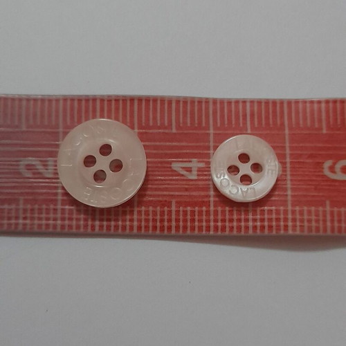 Lacoste button set for shirts, complete 15 pieces, new