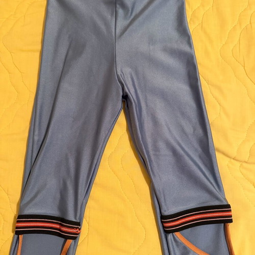 Sunsetgo! leggings like new with knee cutouts, size S