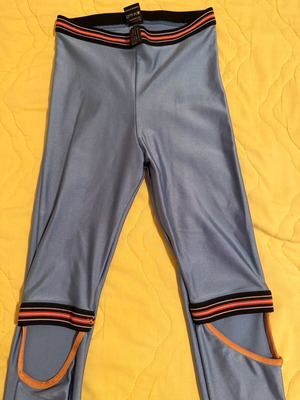 Sunsetgo! leggings like new with knee cutouts, size S