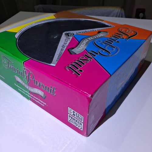 Trivial Pursuit Deluxe Edition board game like new