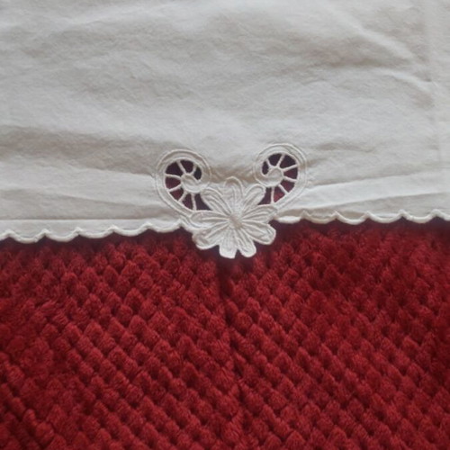 Handmade cutwork set of 9 pieces like new