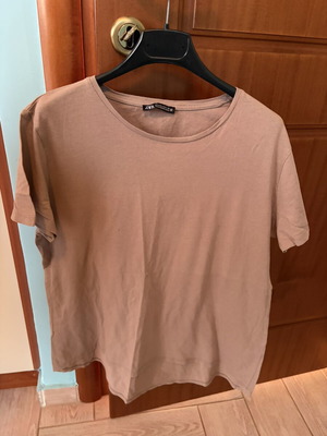 Zara blouse beige size M like new
