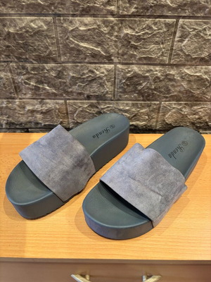 Blue Renda platform sandals size 40 like new