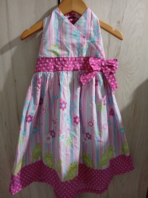 Girls' dress size 6 years colorful, like new, ties at neck