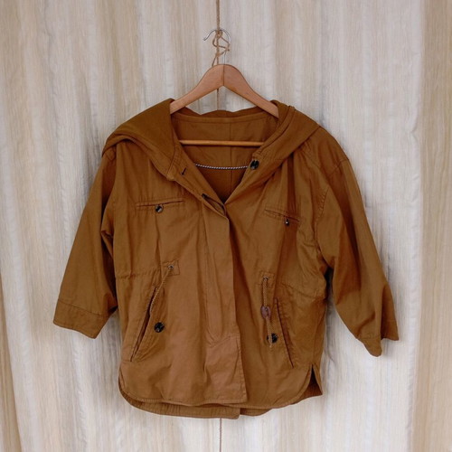Spring jacket like new with 3/4 sleeve beige brown size M