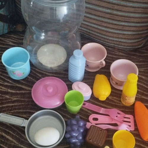 Plastic kitchen playset, 20 pieces